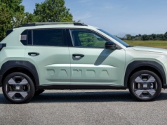 Kosztuje 72 300 zł i jest wyższy od Volkswagena T-Roca. Na żywo ten crossover zaskakuje gabarytami