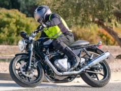 Mocniejszy i bardziej sportowy. Royal Enfield Continental GT 750 coraz bliżej debiutu