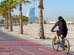 Walentynki z LOT nie tylko dla zakochanych. Jest specjalny kod promocyjny