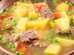 Zupa hamburgerowa w 30 minut. Przyjemnie rozgrzewa i syci na długo