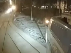 Kierowcy oszaleli! Robią sobie skrót na mijance i wjeżdżają pod tramwaje