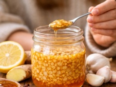 Zdrowy, skuteczny i smaczny. Domowy syrop na przeziębienie, który naprawdę działa