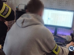 Haker atakował popularne strony internetowe z całego świata. Wpadł w ręce lubelskich policjantów