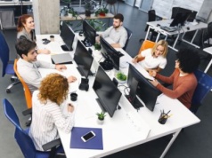 Specjaliści IT otrzymali średnio 12 zaproszeń do rekrutacji