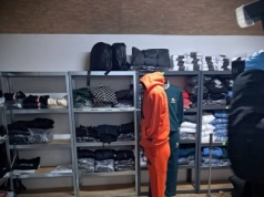 Podczas transmisji live ze sprzedażą podróbek, weszły służby