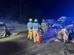 Była 19.47. Dramatyczna czołówka na drodze krajowej. Trasa zablokowana. Służby w akcji