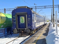 Na przebudowywanym dworcu w Chełmie ustawiono wagony z Ukrainy. Powstała w nich ogrzewana poczekalnia