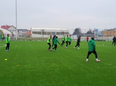 Dwa sparingowe triumfy podczas obozu przygotowawczego