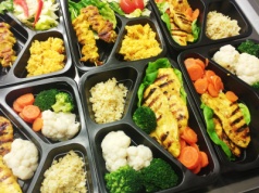 Catering i food trucki na fali. Tysiące nowych punktów