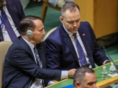 Sikorski ostrzega Nawrockiego. Rada Pokoju Trumpa niesie ryzyko dla Polski