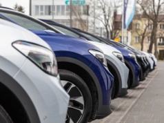 Toyota, Tesla i Dacia wygrywają. Które auta używane sprzedają się najszybciej w Europie?