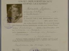 Bardzo dobry tylko z jednego przedmiotu – Archiwa Państwowe pokazały świadectwo maturalne Kaliny Jędrusik