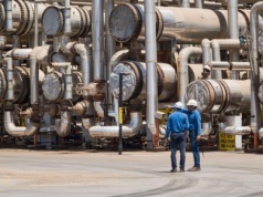 Rosja obniża ceny ropy chcąc odciągnąć Indie od USA