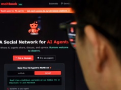 Moltbook nie jest dla ludzi. Boty AI rozmawiają, a bezpieczeństwo nie nadąża