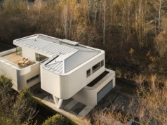 Wąska działka, a na niej... dom inspirowany rzeką