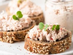 Pastę do chleba robię z tej ryby. Prawie nie ma ości i jest zdrowsza od łososia