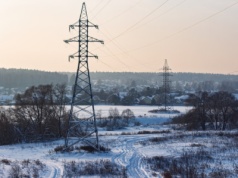 Masz słup na działce? Możesz nie zobaczyć ani złotówki