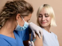 Rekordowy sezon dzięki szczepieniom w aptekach. Teraz jeszcze więcej możliwości