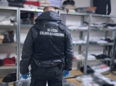 Polski producent ubrań dla służb mundurowych ma kolejną umowę ze Skarbem Państwa