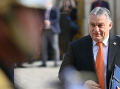 "To prawdziwy przyjaciel, wojownik i zwycięzca". Trump z poparciem dla Orbana