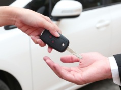 Polska odjeżdża Europie. Sprzedaż samochodów wyraźnie w górę