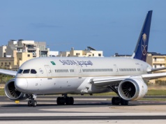 To będzie największy zakup samolotów w historii kraju. Trwają negocjacje z gigantami