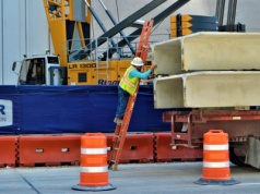 Duński gigant morski zwolni tysiące pracowników. Akcje spadają po wynikach. Pracownicy z Polski na bruk?