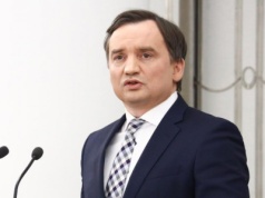 Sprawa aresztu dla Zbigniewa Ziobry. Sąd zdecydował późnym wieczorem