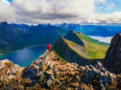 Tromso za pół ceny 🇳🇴✈️ Zorza polarna i fiordy Norwegii z Gdańska za 629 PLN 🌌