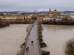 Burza Leonardo uderza w Hiszpanię i Portugalię, pozostawiając jednego zabitego i tysiące przesiedlonych