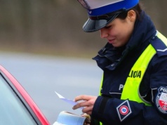 Te dokumenty musisz mieć przy sobie w aucie w 2026 roku