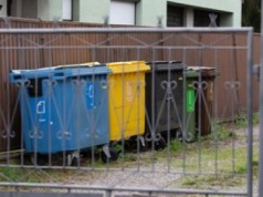 "Nigdzie nie jest tak drogo". Wrze po podniesieniu opłat za śmieci