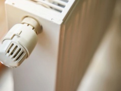 Hit sezonu grzewczego. Ten patent nad kaloryferem obniża rachunki