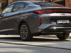 JAC J7 Plus w nowej ofercie. Chiński liftback za mniej niż 90 tys. zł