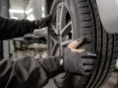 Opony do klasycznych samochodów – na co zwrócić uwagę przy wyborze?