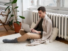 Zwiń to i włóż pod drzwi. Ciepło nie ucieka godzinami