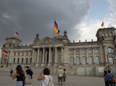 TikTok, Instagram i Facebook z ograniczeniami? Niemcy rozważają zakaz dla nieletnich