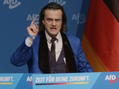 Przemawiał jak Hitler. Groził palcem i podkreślał "r". Może zostać wyrzucony z partii