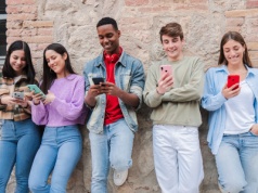 Co decyduje o kompetencjach cyfrowych nastolatków? Nowe badanie wskazało ważny czynnik