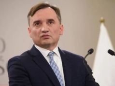 Policja "szuka" Ziobro, ale nie odbiera telefonów i nie odpowiada na maile. Fala komentarzy!