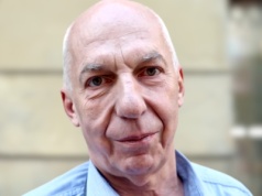 Czwarte pokolenie, które "robi dusze". Benedykt Niewczyk i jego najstarsza pracownia lutnicza w Polsce