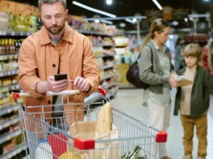 Flagi we wszystkich sklepach w Polsce od 17 lutego. Wchodzi nowy obowiązek