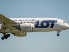 Awaria samolotu lecącego na Dominikanę. Ponad 200 osób wróciło do Polski