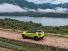 Jeep świętuje 25-lecie zakładu Stellantis Automotive w Porto Real