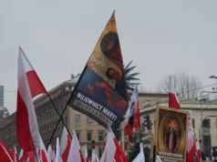 Przyjechali z całej Polski. Ponad cztery tys. Wojowników Maryi przeszło z różańcami przez miasto