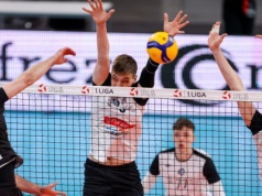 Jeden set to za mało. Mickiewicz przerwał serię Czarnych