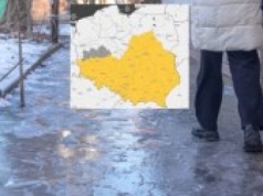 Zima daje o sobie znać. Uwaga na gołoledź i oblodzenie