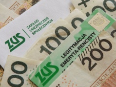 Nie każdy zyska na przeliczeniu emerytury. ZUS wskazuje, kiedy warto działać