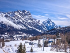 Świat śledzi zmagania sportowców w Dolomitach. Co o nich wiesz?