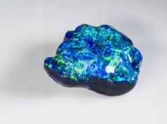 Chował go przez lata pod materacem. Był warty fortunę